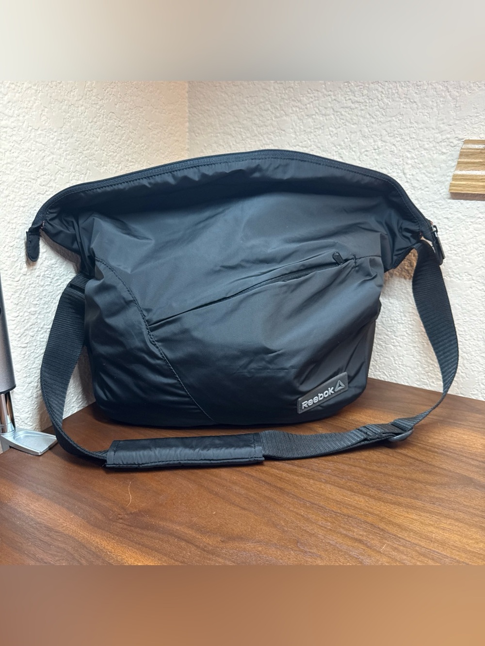 Reebok Classic Foundation Grip Nylon‎ Black Sports Shoulder Bag Gym Lightweight